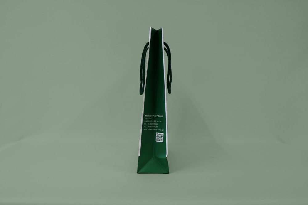 コート紙+マットPP加工 オフセット印刷4色フルカラーの別注紙袋の側面画像