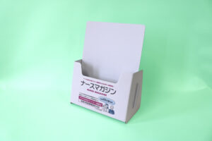 紙箱セミオーダー短納期　パンフレット立て【003M】の詳細はこちら